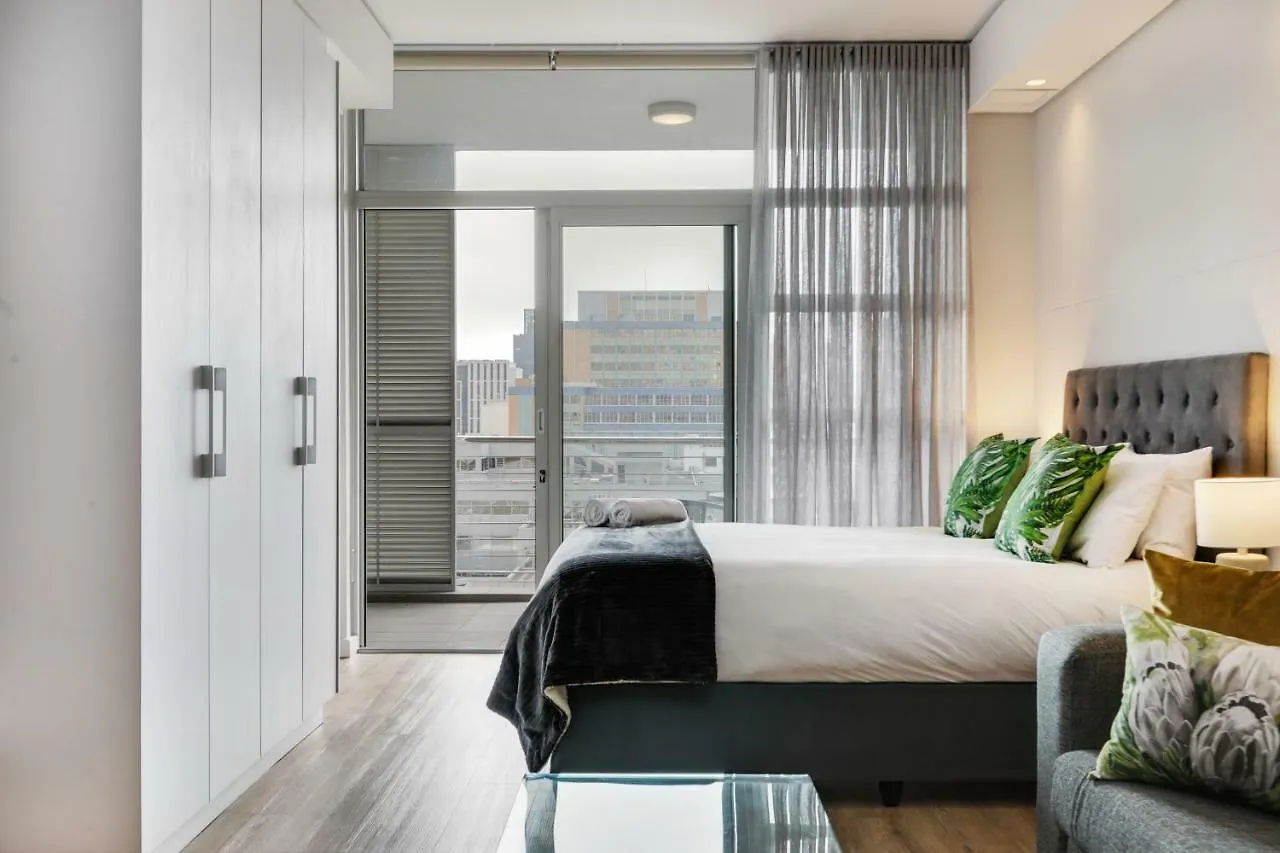 Backup-Power Eco Balcony Apartment Near Table Mountain Cape Town