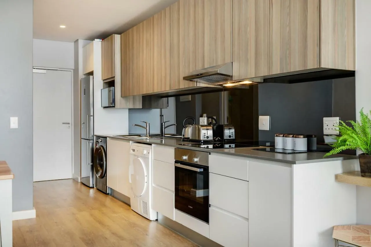 Backup-Power Eco Balcony Apartment Near Table Mountain Cape Town
